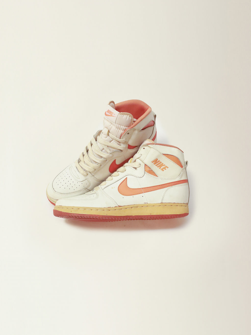 ss) 1985 Nike Orange Convention - MISMATCHED SIZE US8/US8.5