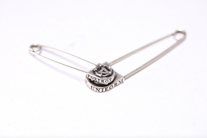 ANARCHY SAFETY PIN SET