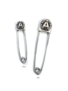 ANARCHY SAFETY PIN SET